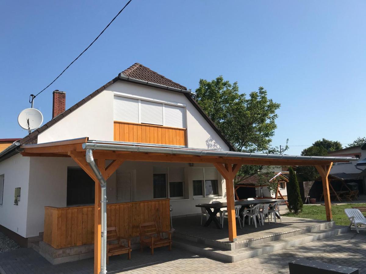 Nice Big House Balatonfenyves Extérieur photo